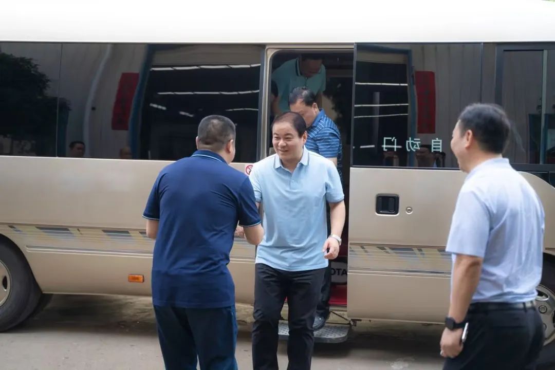 衡陽(yáng)市委副書(shū)記、市長(zhǎng)朱健一行赴朝陽(yáng)集團(tuán)進(jìn)行考察